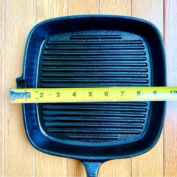 9” HEUCK CLASSICS Cast Iron Square Griddle Cookware Pan Baking Bake - Picture 7 of 14